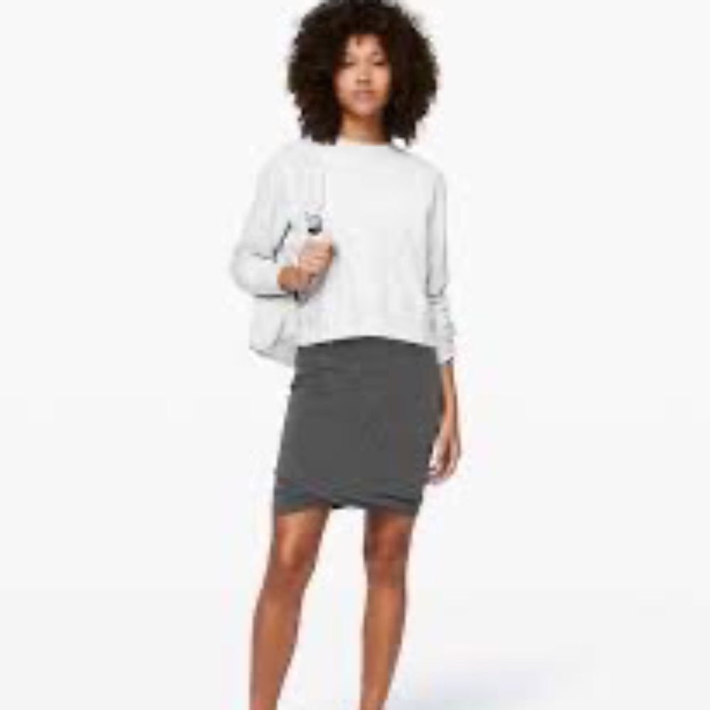 Lululemon Boulevard Bliss Double Layered Heather Grey Skirt Sz 6